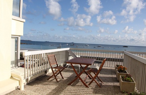 Perros-Guirec Apartment | Apartment with terrace facing the 7 islands, up to 4 people