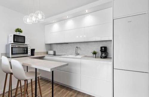 Carihuela Apartment | Apartment with Terrace near the Sea
