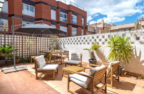 La Font de la Guatlla Apartment | Apartment with terrace a step away from Montjuic, Barcelona