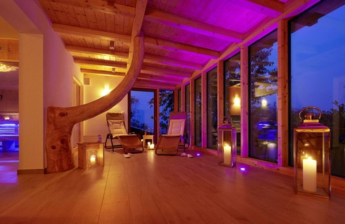 Seelbach Apartment | Apartment with the natural charm of the Black Forest fir and attention to detail