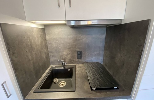 La Roche-Posay Apartment | Apartment with WIFI and Pets Allowed, Near Thermal Baths in La Roche-Posay