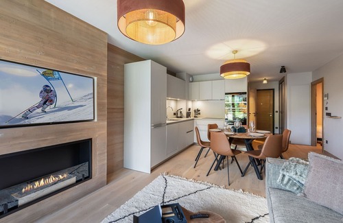 Megeve Apartment | Apartment with Wellness Area and Mountain Views in Megève