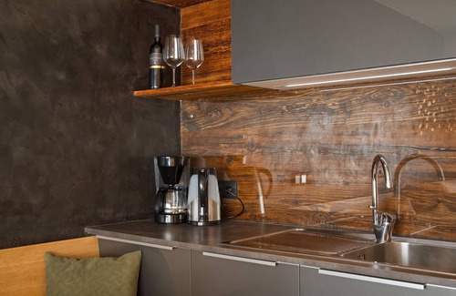 Rifiano Apartment | Apartment "Wohnung 2" with Mountain View, Heated Pool & Wi-Fi