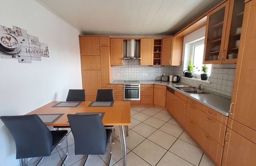 Veldhausen Apartment | Apartment 'Wohnung 5' with Shared Terrace, Balcony and Wi-Fi
