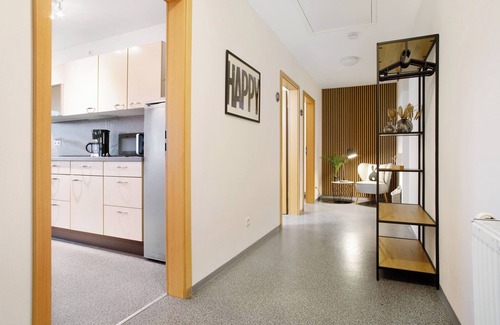 Meckenbeuren Apartment | Apartment 'Wohnung Beim Obsthof' with Mountain View and Wi-Fi