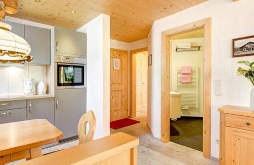 Brand Apartment | Apartment Zentral De Luxe by A-Appartments - apartment/apartment, shower, WC,