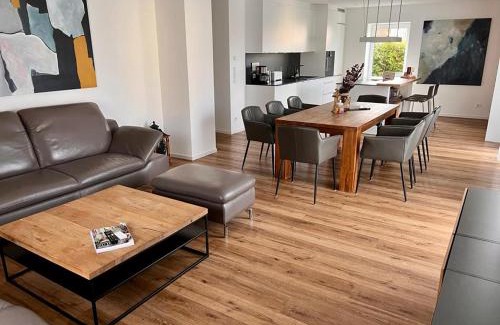 Zirndorf Apartment | Apartments bei Playmobil EG,130m2,große Terassen,24h Self Check-in, free Parking