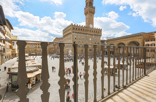 San Giovanni Apartment | Apartments Florence - Palazzo Signoria Luxury Apartments 1- Biancone