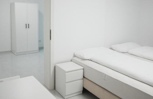 Markisches Viertel Apartment | Apartments Issa