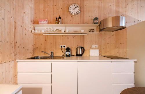Hietzing Apartment | Apartments near metro station