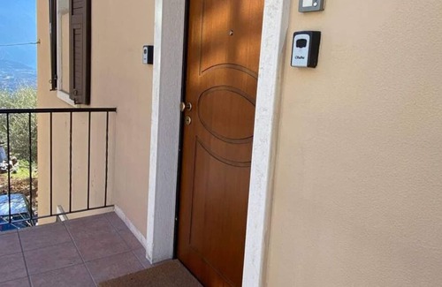 Cologna House | Apartments overlooking Lake Garda
