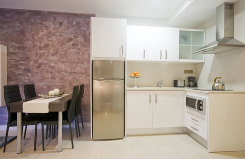 Gothic Quarter Apartment | Apartments Ramblas 108