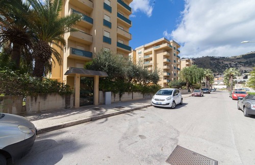 Trapani House | ApartmenttrapaniDueC Apartment Rosso1