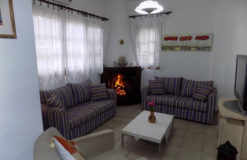 Rigas Feraios Municipality Apartment | ApartmentVeneto No 2