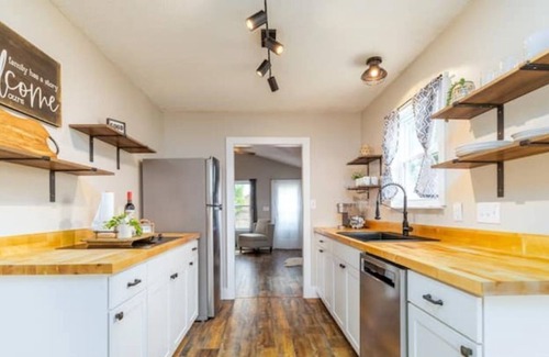 Apex House | Apex Escape in Historic Downtown