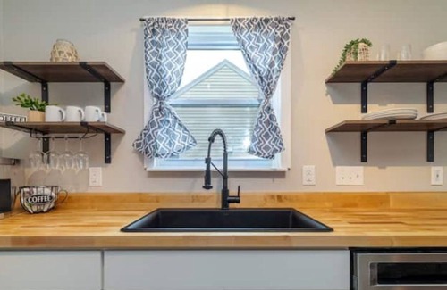 Apex House | Apex Escape in Historic Downtown