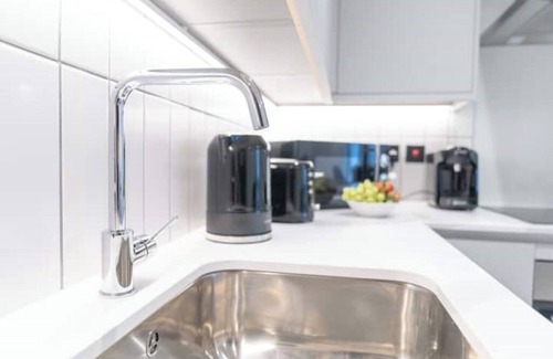 Bordesley Apartment | Apex Lofts Suite - Modern 2bed 2bath in Digbeth!