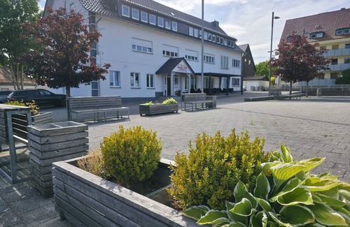 Wildflecken House | Apollo Apartment - Centrally located modern apartment for travelers & families.