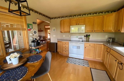 Bayfield House | Apostle Pines #4 @ Apostle Highlands Golf Course