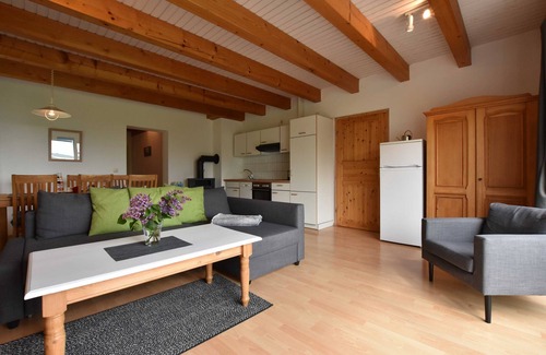Insel Poel Apartment | App.1/3-room (5 adults + 1 child), ground floor, with water view - Ferienwohnungen Zum