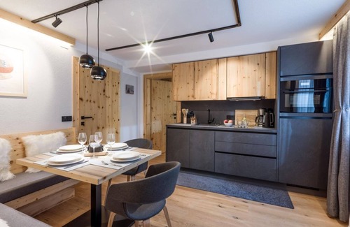 Ellmau Apartment | App. 3: Living room with kitchen - Apartment house Bambi