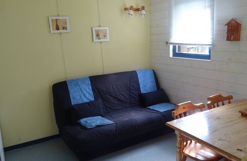 Les Bottieres Condo | App 4 pers rch quiet, near playground and start ski or snowshoes