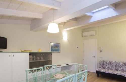 Marina di Campo Apartment | APP.TI LUNGOMARE SEAFRONT - LUNGOMARE SEAFRONT 4 POSTI LETTO