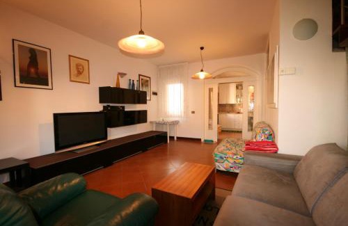 Marina di Castagneto Carducci Apartment | Appartamento indipendente con Giardino ideale per famiglie