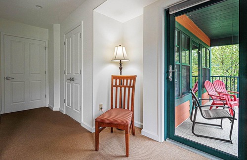 Vernon Condo | Appalachian @ Mtn Creek Pool Hot Tubs Sauna Gym Deck Mtn Front #248