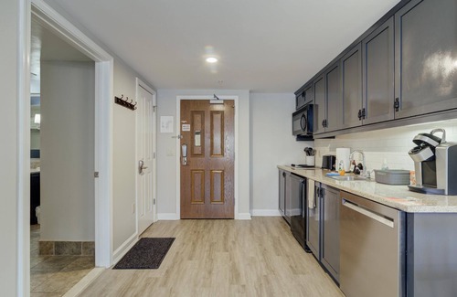 Vernon Condo | Appalachian @ Mtn Creek Pool Hot Tubs Sauna Gym Deck Mtn Front #340