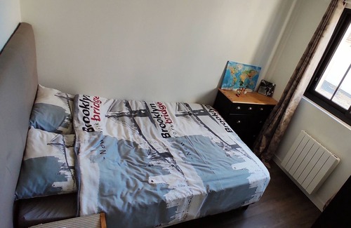 Saint-Sebastien-sur-Loire Apartment | Appartement 4 Pers. au Calme Avec Parking Gratuit
