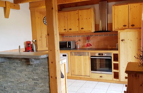 Champagny-en-Vanoise Apartment | Appart. 6 pers in Savoyard chalet, - LA PLAGNE PARADISKI and PNV