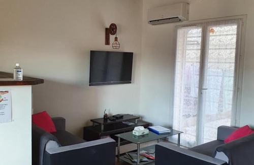 Coursan Apartment | Appart A climatisé sur Coursan