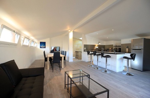 Hotel de Ville - Quinconces Apartment | Appart CAMILLE JULLIAN 160m² 3 Bedrooms Duplex