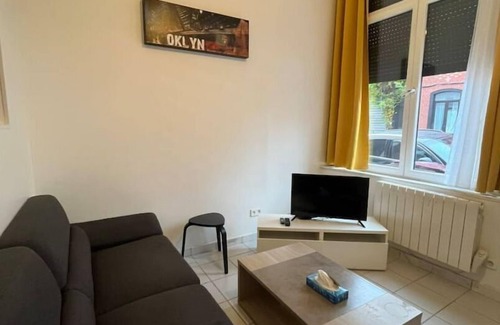 Roubaix Apartment | Appart Cosy 2P- Proche Métro, Lille à 15 min