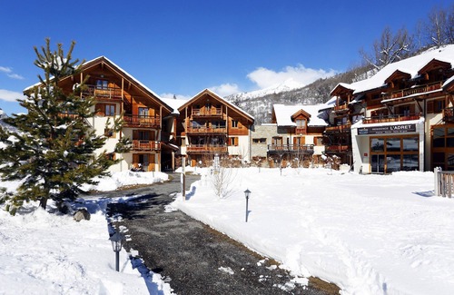 Saint-Chaffrey Condo | Appart Cosy 8p, à 300m des pistes, accès piscine