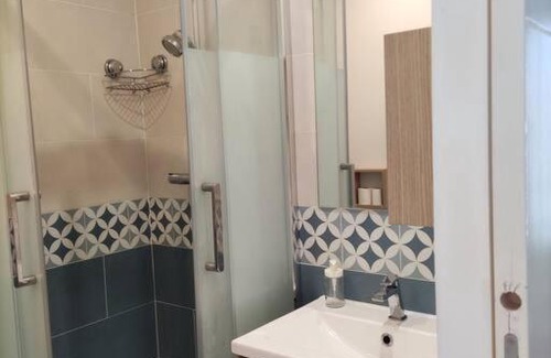 Cuers Apartment | Appart' cosy avec cour, au calme dans village provençal