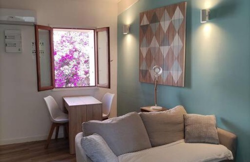 Cuers Apartment | Appart' cosy avec cour, au calme dans village provençal