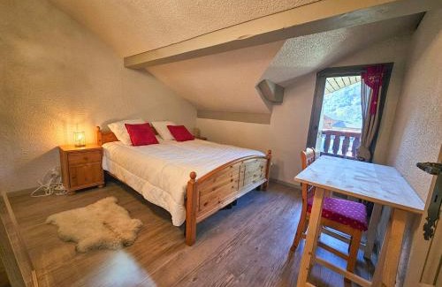 Saint-Martin-de-Belleville Apartment | Appartement 4 pièces pour 6 à 8 personnes, au pied des pistes à Saint-Martin-de-Belleville - FR-1-452-394