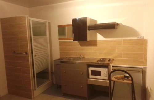 Cuers Apartment | appart hôtel avec jardin