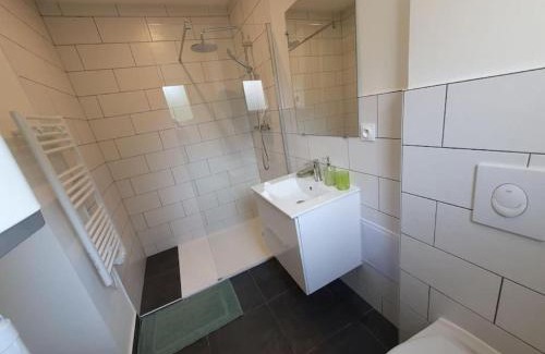 Saint-Pierre - Rene II - Bonsecours Apartment | Appart'hôtel, IKIMO 5 appartements entiers à votre disposition au choix