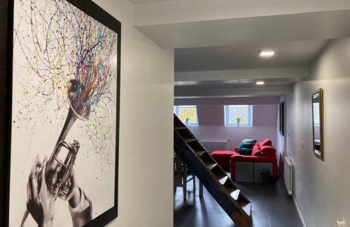Sedan Apartment | Appart stylé très spacieux Sedan 4E