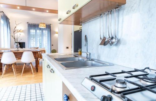 San Bartolomeo al Mare Apartment | Appartamento La Vela