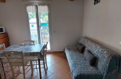 Moneglia Apartment | Appartamenti Enrica /Just 400 m away from the sea , new flat for 4 people