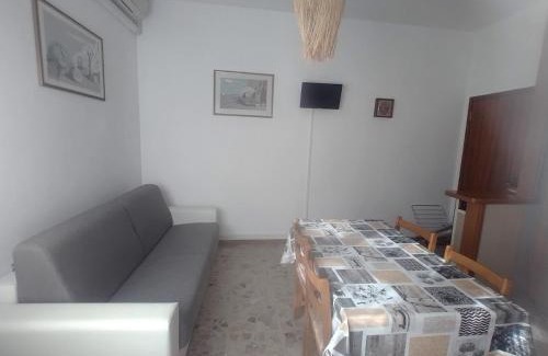 Pinarella Apartment | Appartamenti FRONTESPIAGGIA CERVIA