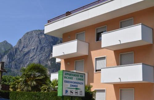 Riva del Garda Apartment | Appartamenti per Vacanze "Villa Elvi"