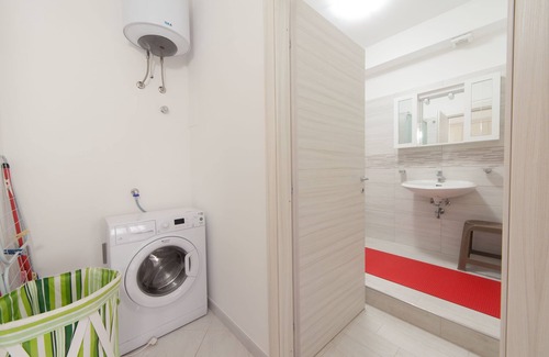 Trapani Apartment | AppartamentitrapaniDueC Red Apartment X3