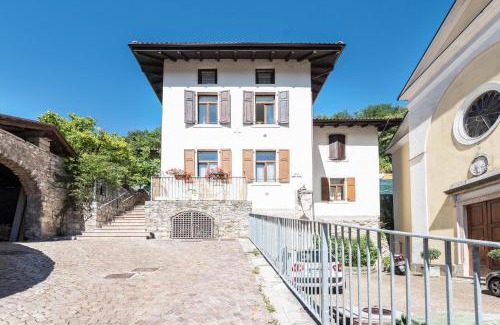Canale di Tenno Apartment | Appartamento Ania vista castello