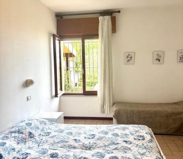 Gabicce Mare Apartment | APPARTAMENTO -B- VISTA MARE con 2 camere da letto-Residence Azzurro