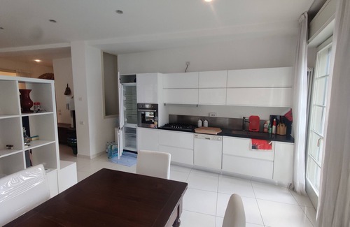 Cattolica Apartment | Appartamento Centralissimo Isola Pedonale 100mt Mare Garage Balconi